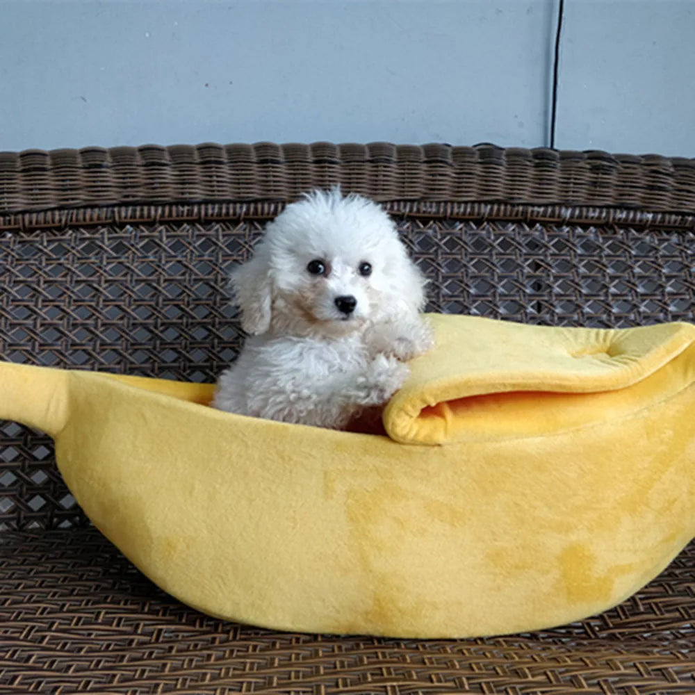 Puppy Dog Bed Cat Bed Pet Sofas Comfortable and Washable Cute Banana Shape Pug Doggy Kitten Sleeping Bed Nest for Small Animals