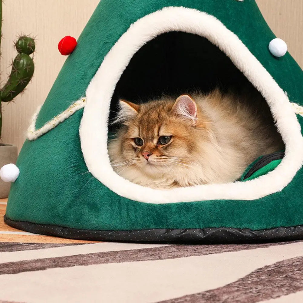 Christmas Hat Shape Creative Pet Bed Soft Plush Winter Semi-enclosed Cute Cat And Dog Bed Warm Comfortable 45cm Mini Bed Tent