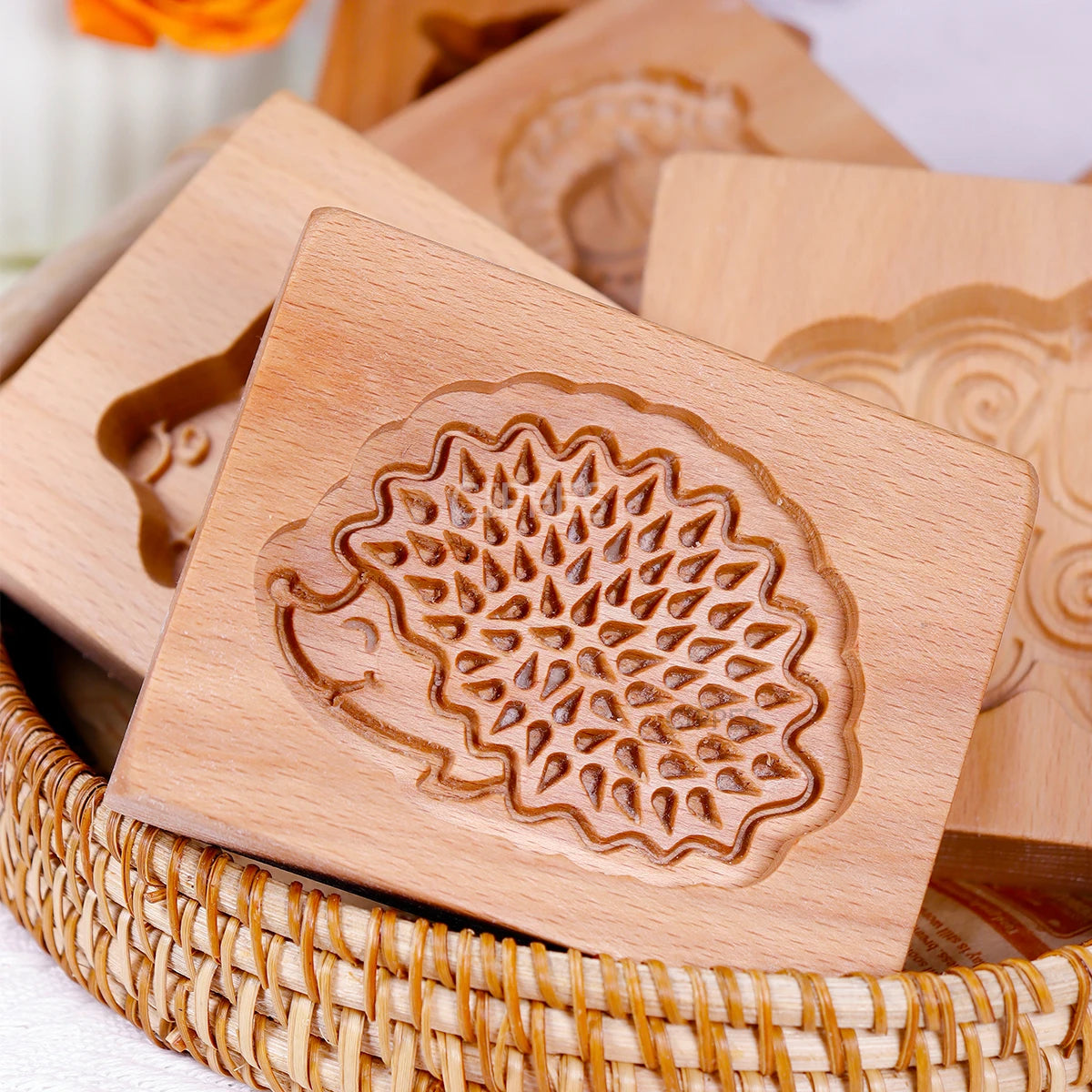 1PC Wood Cookie Mold, Animals Patterns, 3D Carved Embossed Biscuit Cutter Moulds, Fish, Bird, Bear, Sheep, Tiger, Horse, Squirre
