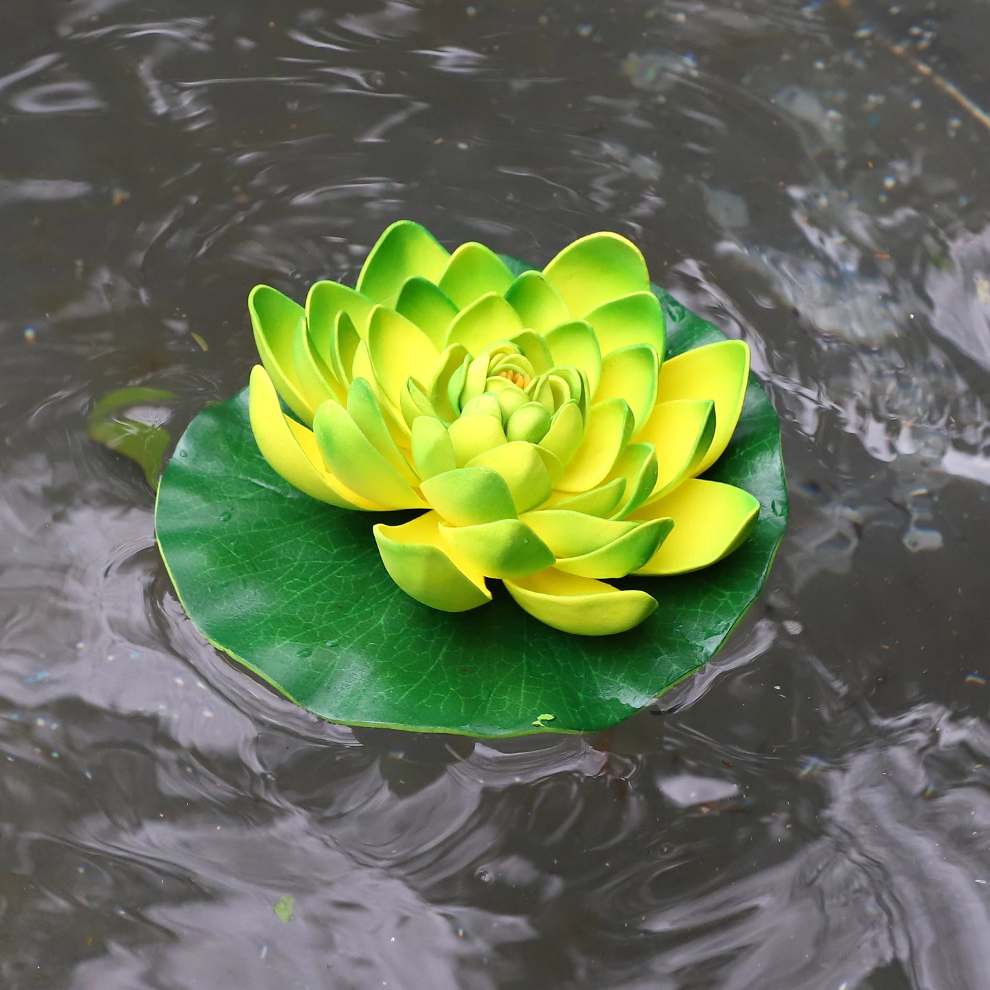 UXCELL 6pcs Artificial Decorations Floating Lotus Flower for Fish Tank Artificial Lotus Flower Plastic Decorative Ornaments