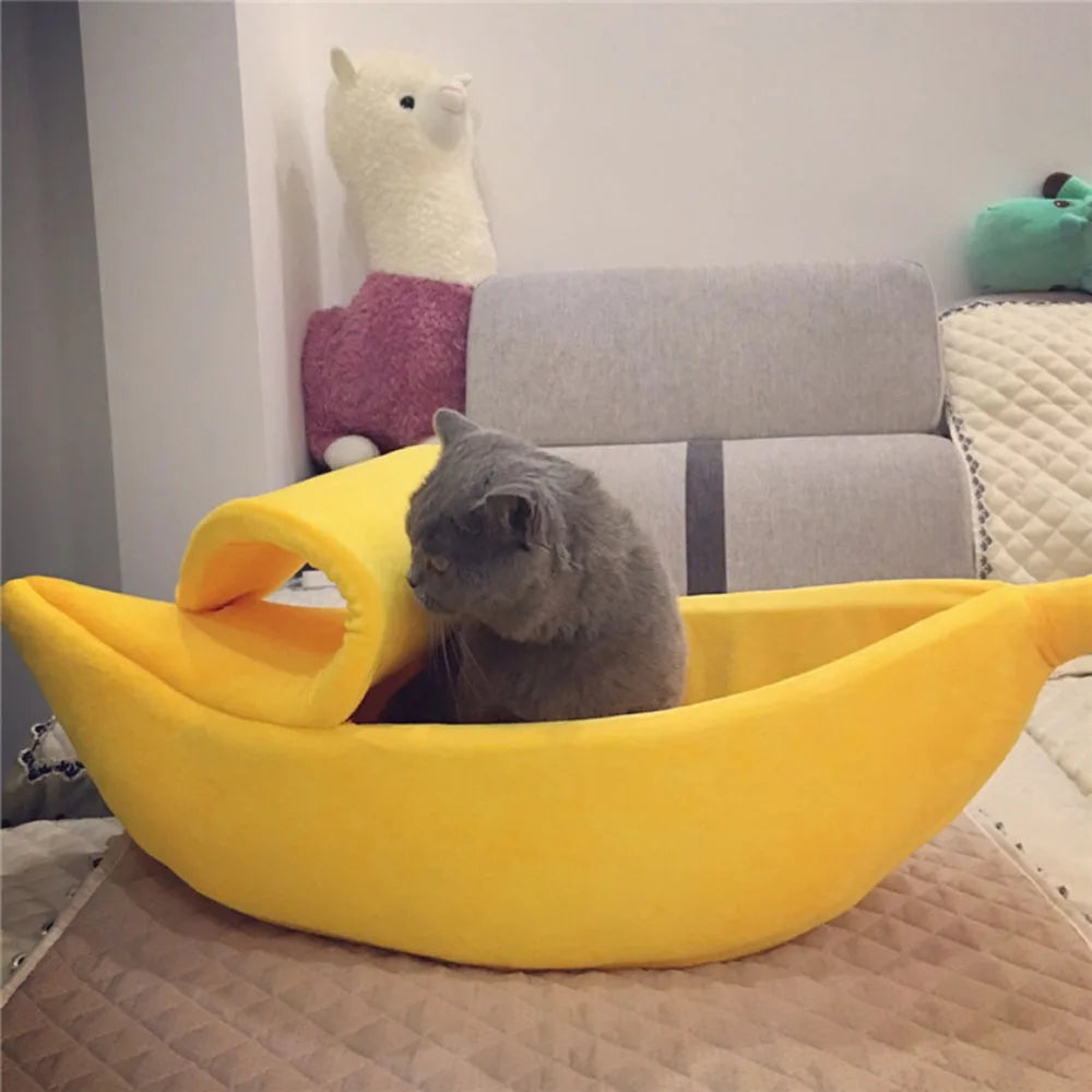 Puppy Dog Bed Cat Bed Pet Sofas Comfortable and Washable Cute Banana Shape Pug Doggy Kitten Sleeping Bed Nest for Small Animals