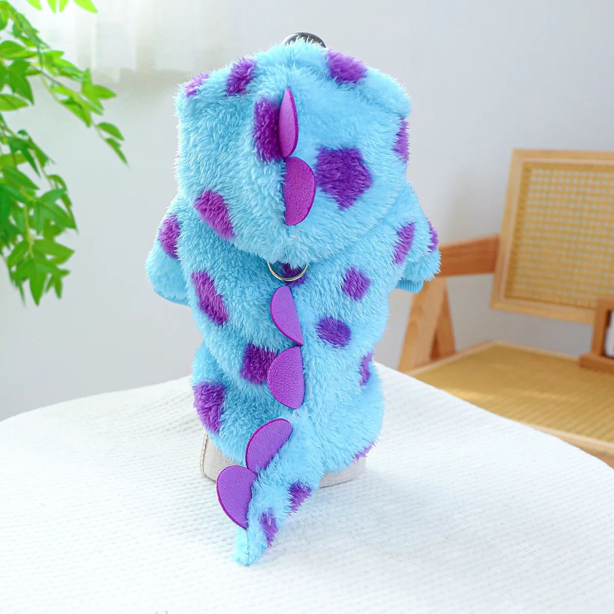 Pet circle, dogs, cats, clothes with plush insulation, comfortable short style, flower dinosaur
