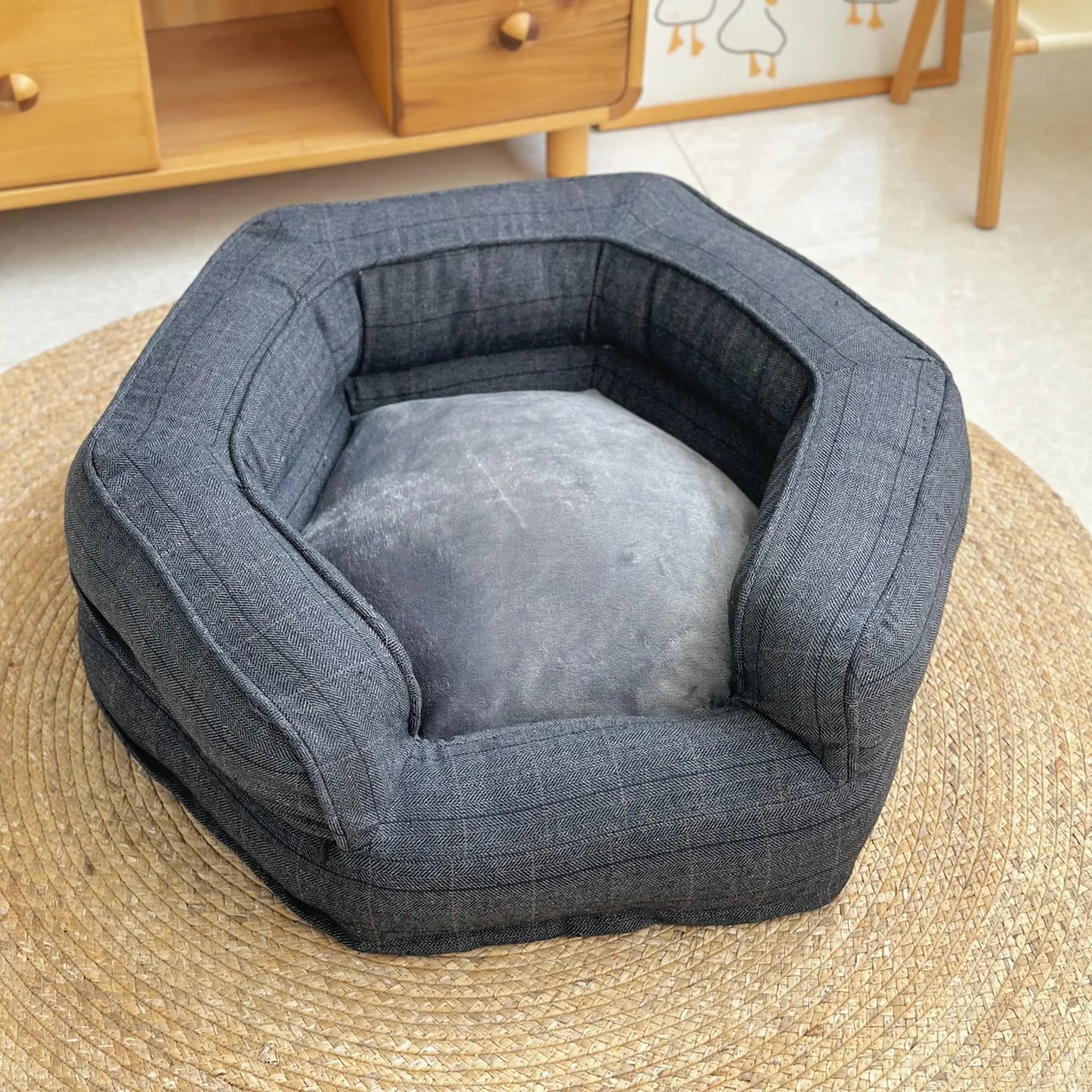 Deep sleep hexagonal dog sofa French fighting kennel dog bed fully removable and washable pet bed thick warm dog cushion