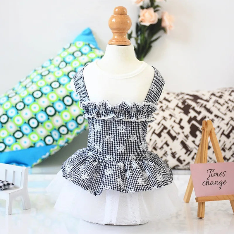 2023 Spring and summer pet skirt puppies small dogs Teddy Grid Pettiskirt Dress Pet Clothes Puppy Costume Spring Pet Clothing