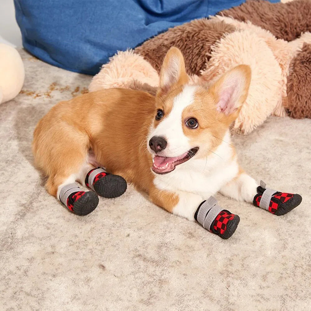 Pet Shoes Waterproof Non Slip Puppy Snow Booties for Small Dogs Chihuahua Boots for Winter Tiny Cat Shoes for Cold Weather 4pcs