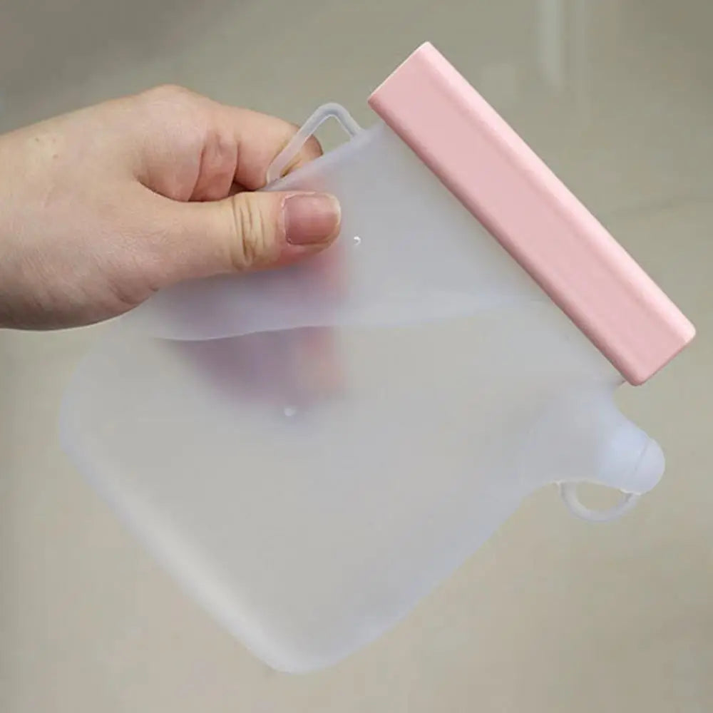 320ml Portable Dog Drinking Feeder Leak Proof Pet Silicone Water Pouches Pet Water Supplies for Dogs Cats Hiking Camping