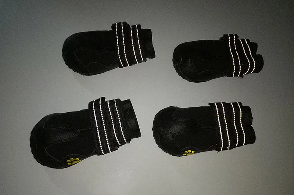 4pcs/set Pet Dog Shoes Reflective Waterproof Dog Boots Warm Snow Rain Pet Booties Anti-slip Socks Footwear For Medium Large Dogs