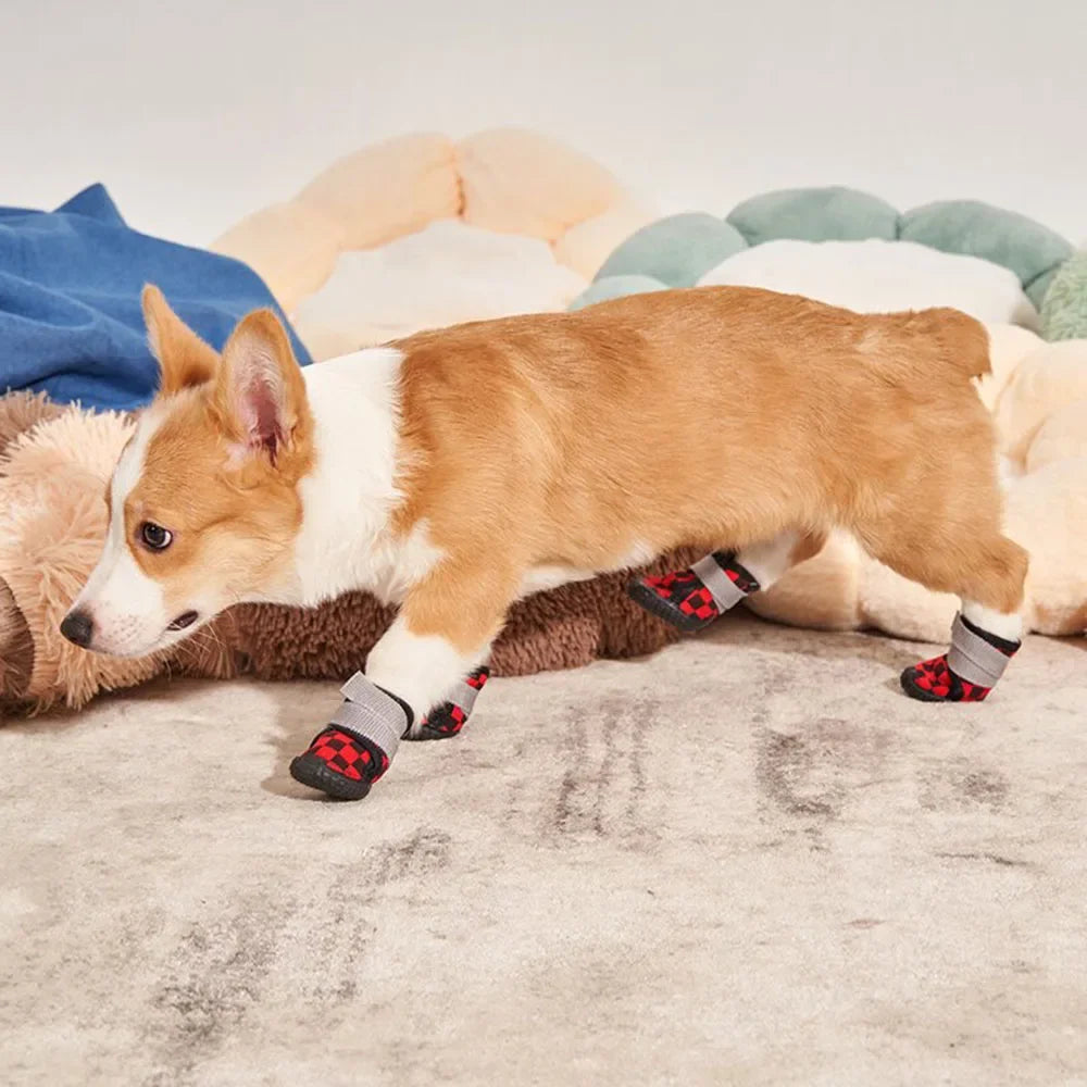 Pet Shoes Waterproof Non Slip Puppy Snow Booties for Small Dogs Chihuahua Boots for Winter Tiny Cat Shoes for Cold Weather 4pcs