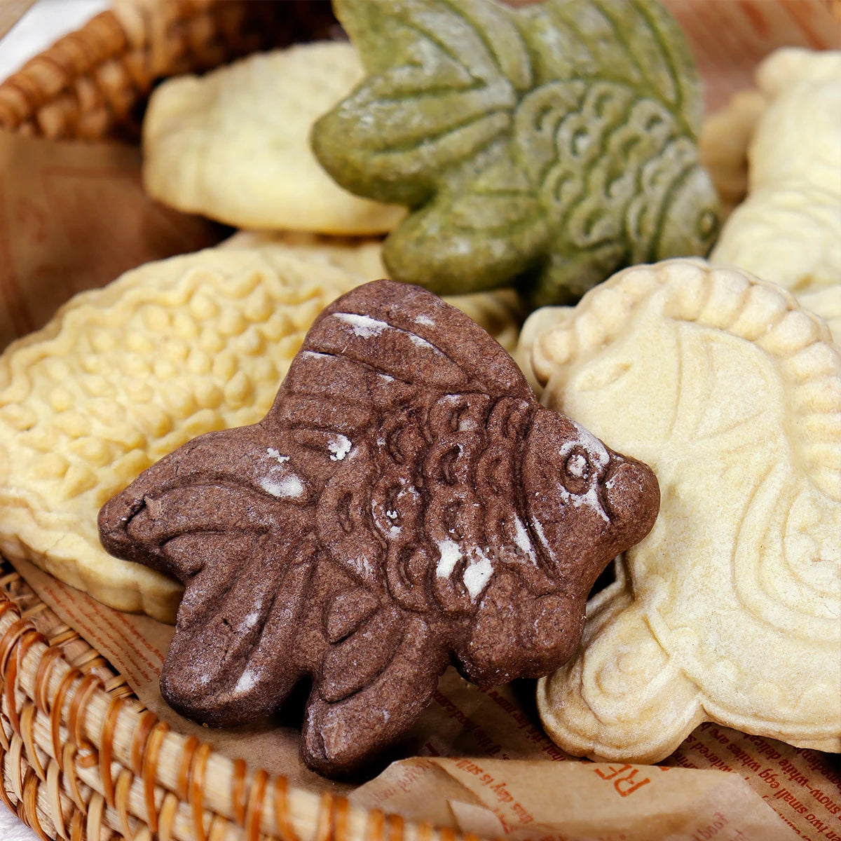 1PC Wood Cookie Mold, Animals Patterns, 3D Carved Embossed Biscuit Cutter Moulds, Fish, Bird, Bear, Sheep, Tiger, Horse, Squirre