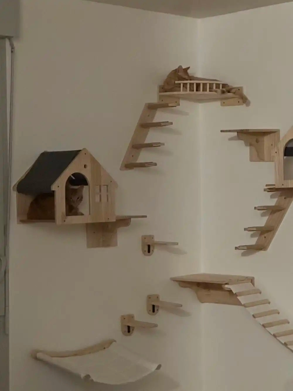Wall Mounted Cat Perch & Corner Platform With Felt Durable Cats Hammock Suit Cat Climbing Rope to Make Kitten Exercise Cat Tree