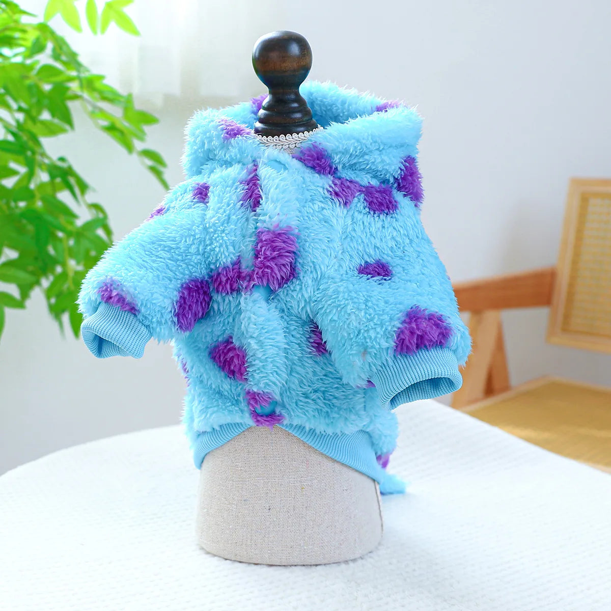 Pet circle, dogs, cats, clothes with plush insulation, comfortable short style, flower dinosaur