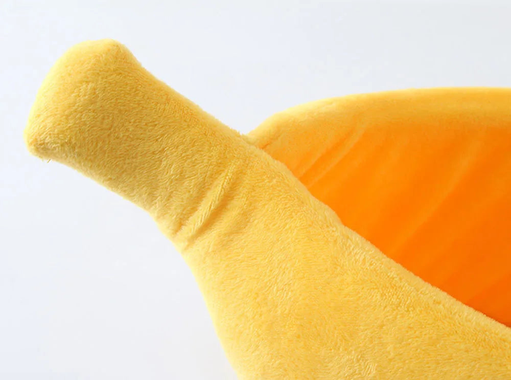 Puppy Dog Bed Cat Bed Pet Sofas Comfortable and Washable Cute Banana Shape Pug Doggy Kitten Sleeping Bed Nest for Small Animals