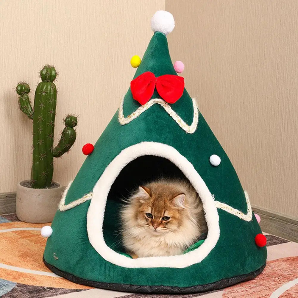 Christmas Hat Shape Creative Pet Bed Soft Plush Winter Semi-enclosed Cute Cat And Dog Bed Warm Comfortable 45cm Mini Bed Tent