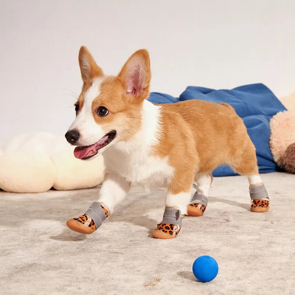 Pet Shoes Waterproof Non Slip Puppy Snow Booties for Small Dogs Chihuahua Boots for Winter Tiny Cat Shoes for Cold Weather 4pcs