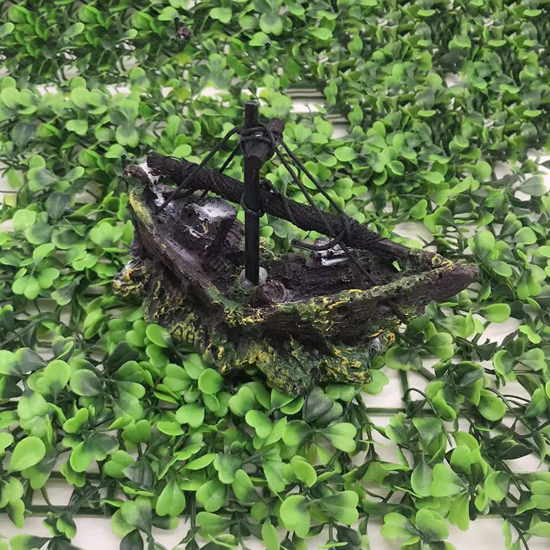 1Pcs Aquarium Decoration Wreck Ship Ornament Sailing Boat Fish Tank Cave Decor Resin Ornaments Landscaping Decor Akvaryum Dekor