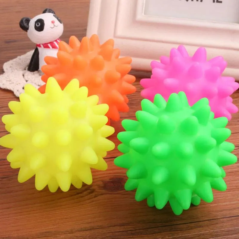 Pet Supplies Beautiful Star New Rubber Ball Dog Toys Pet Fun Squeak Ball Biting Toys for Playing Interactive Rubber Chew Toy