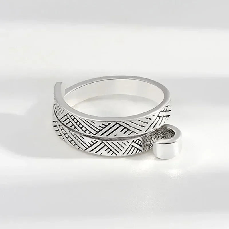 Adjustable Crochet Tension Cute Cat Ring, Beginner Knitting Crochet Hook Ring, Yarn Guide Finger Holders Thimbles Winder Tools