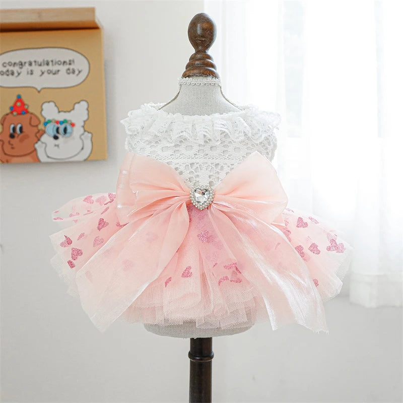 Bow Tie Female Fancy Dresses for Medium Dogs Pink Veil Romantic Heart Print Spring Puppy Tutu Skirt Lace Wedding Cat Clothing