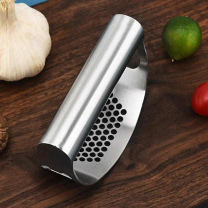 Garlic Press Rocker Garlic Mincer Garlic Crusher With Peeler Comfortable Handle Garlic Chopper For Smash Garlic Kitchen Too J3B1