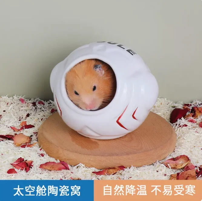 Honey squirrel ceramic food bowl hamster kettle drink device creative astronaut golden bear dodge nest prevent tipping bathtub