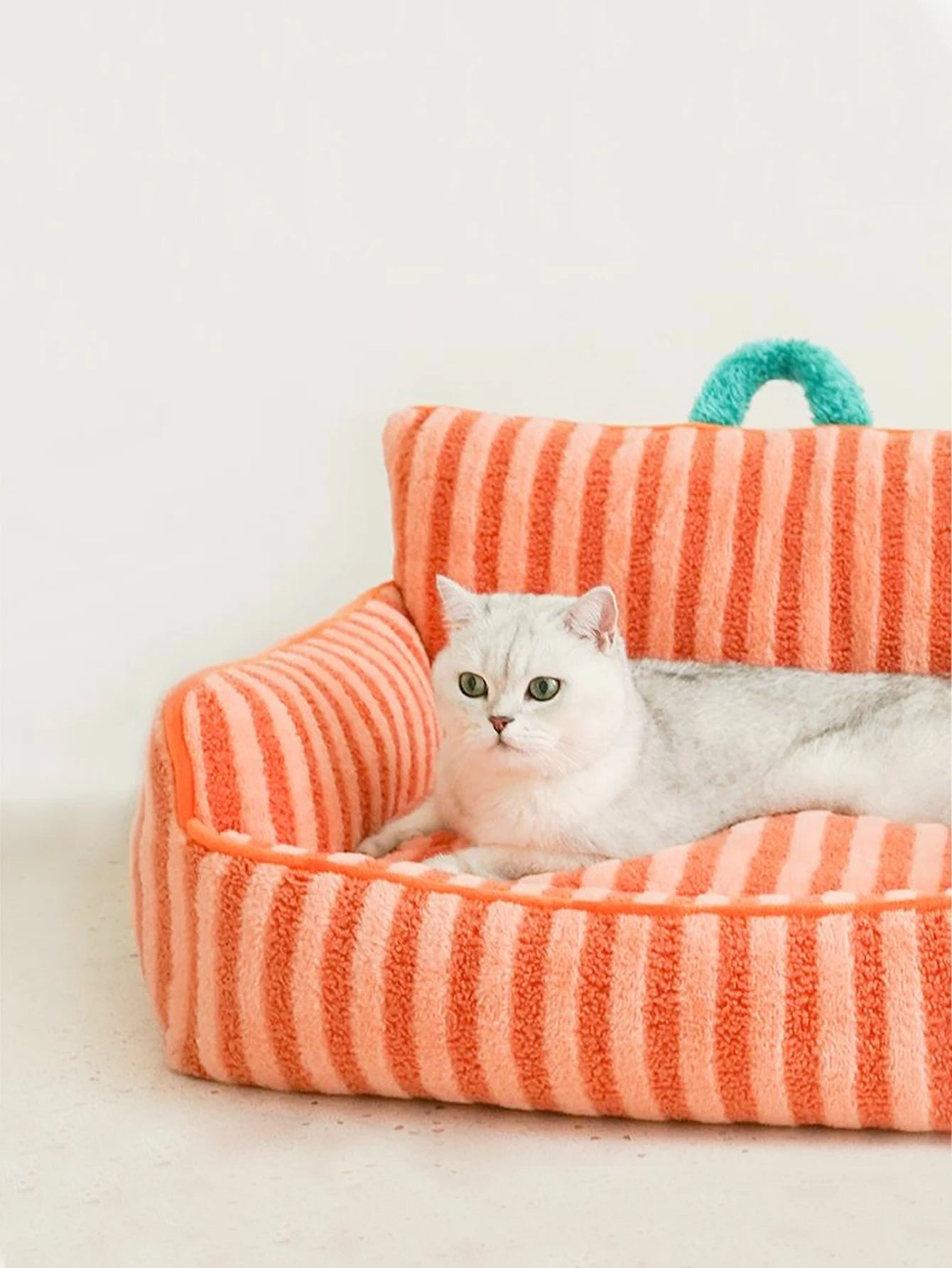 Cats Bed Stripe  Bed Sofa Cushions Plush Houses and Habitats Puppy Pet Kitten Accessories Goods Mat Things Accessory