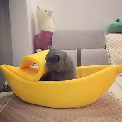 Puppy Dog Bed Cat Bed Pet Sofas Comfortable and Washable Cute Banana Shape Pug Doggy Kitten Sleeping Bed Nest for Small Animals