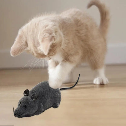 Robotic Mouse Cat Toy RC Mouse Cat Toy Squeaky Mouse Cat Toy Battery Powered Mimics Motion Of Real Prey Fun Interactive Play