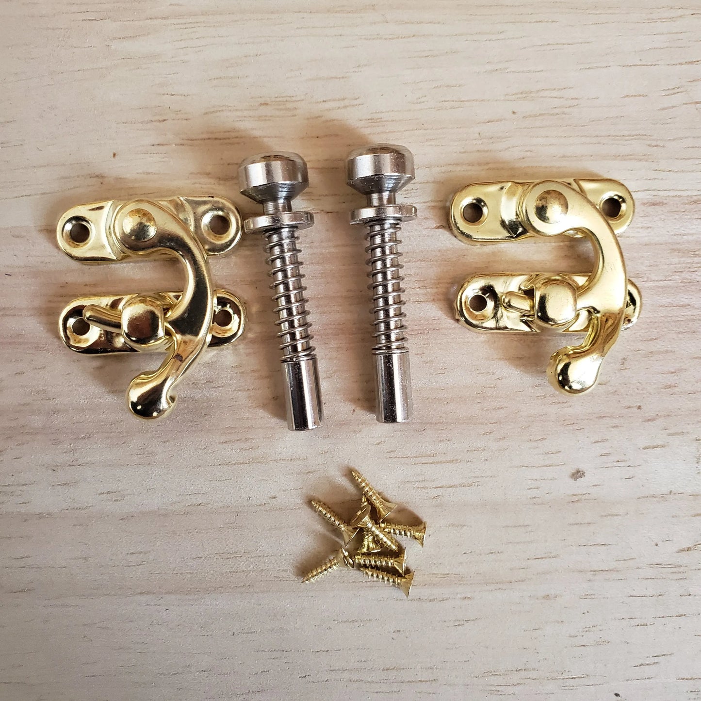 Pigeon Cage Spring Lock Yellow Lock Ox Horn Hook Lock Hardware Spring Lock Spring Pin Pigeon Cage Nest Box Accessories