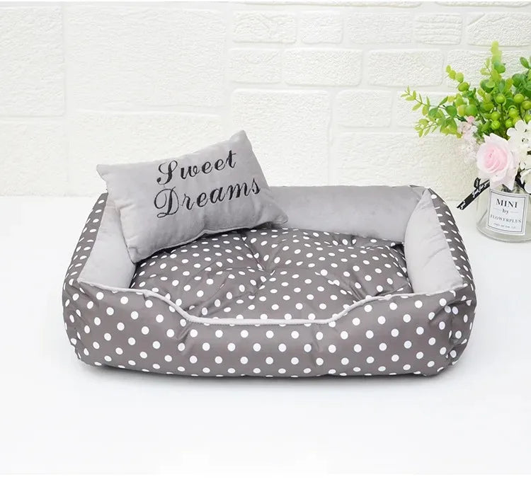 Dog Bed Plush Large Dogs Warm Bedding for Winter Fluffy Accessories Small Breeds Kennel Medium Sofa Pet Supplies Cats Mat Beds
