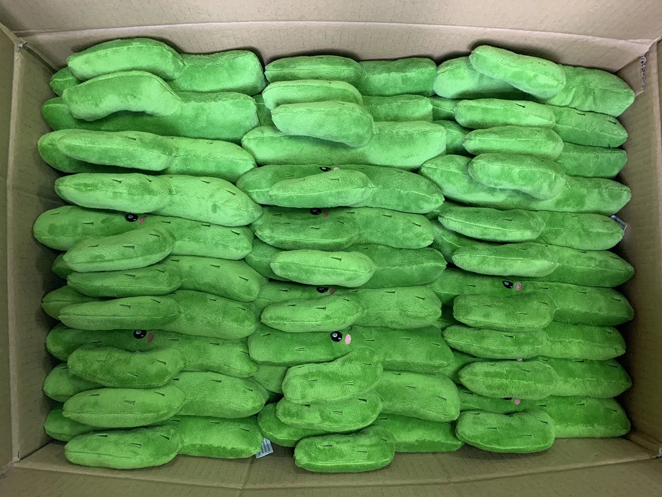 Dog Plush Toy Spot Wholesale Plush Stuffed Fruit Cactus Pet Toys Squeak Sound Bite Dog Toys Fleece Squeak Toys