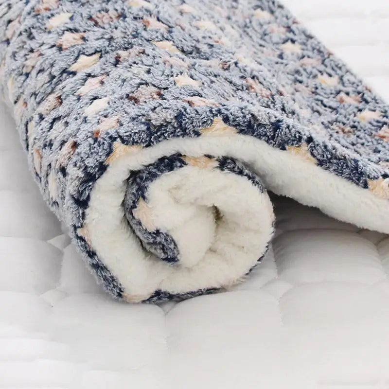 Cat Blanket Pet Calming Blanket Cozy Cat Blanket Pet Sleeping Mat Washable and Soft Cat Calming Blanket Pet Supplies