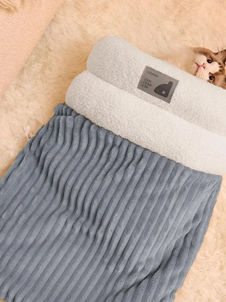 Cat Sleeping Bag Soft Cat Bed Warm Pet Pocket Type Quilt Bed Semi-Enclosed Warming Burrow Cat Bed Dog Bed For Camping