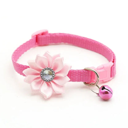 Pet Bell Flower Collar Necklace Pet Cat Collar Cute Cat Bell Collar Adjustable Nylon Ribbon for Cats Small Dogs Puppy