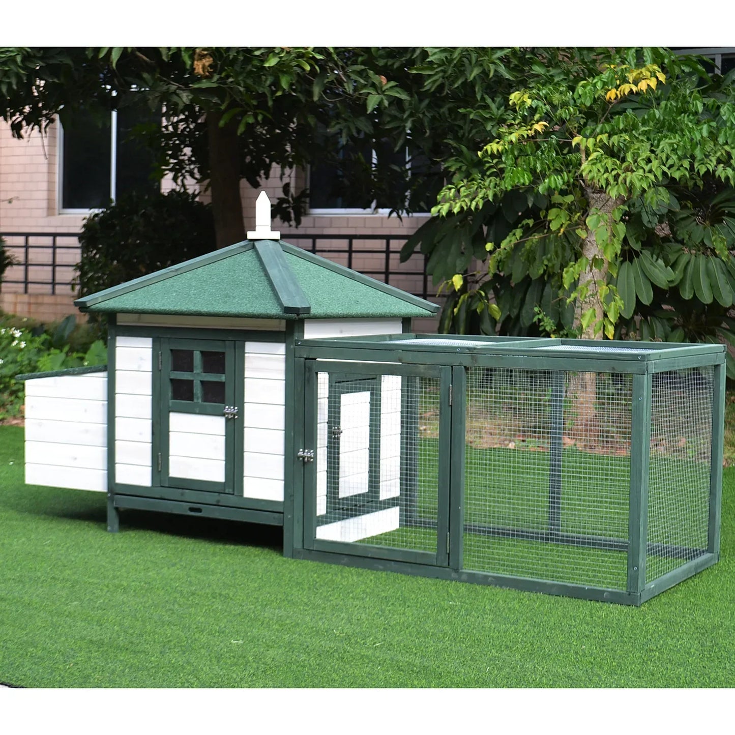 Wooden Chicken Coops Are Sheltered From Wind and Rain, Spacious and Easy To Clean, Suitable for Most of The Poultry