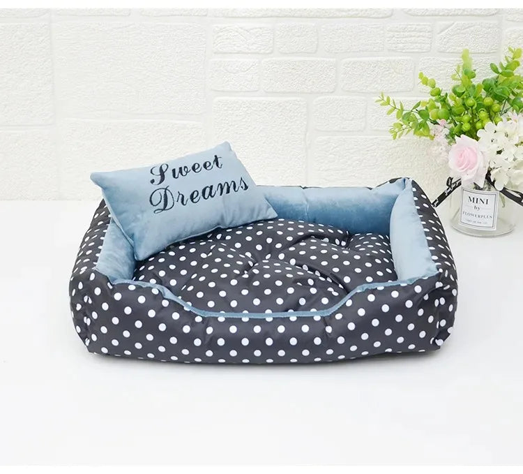 Dog Bed Plush Large Dogs Warm Bedding for Winter Fluffy Accessories Small Breeds Kennel Medium Sofa Pet Supplies Cats Mat Beds