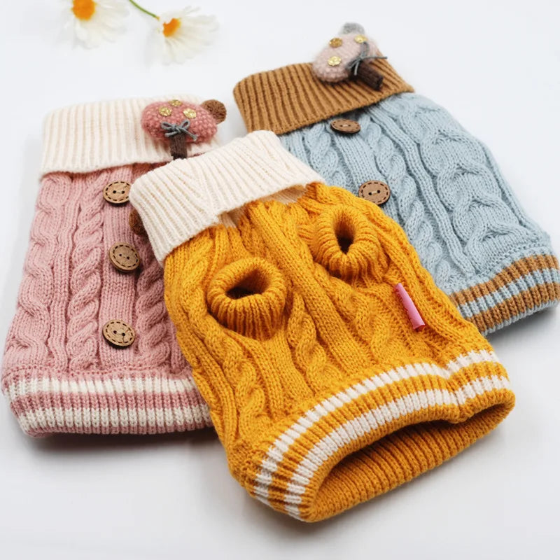 Luxury Designer Warm Winter Clothes for Pets Wool Knitting Floral New Year York Dog Sweaters Sphinx Cat Christmas Puppy Clothing
