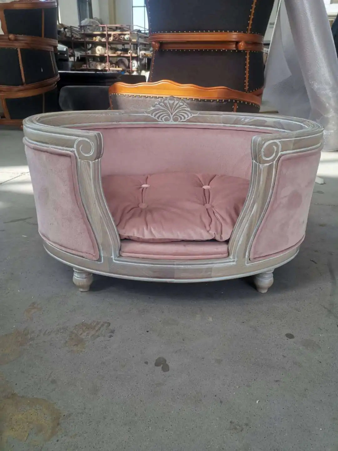 Beidou Pet Solid Wood European Carved Kennel Cat Nest, Pet Sofa Pet Bed Wholesale and Retail