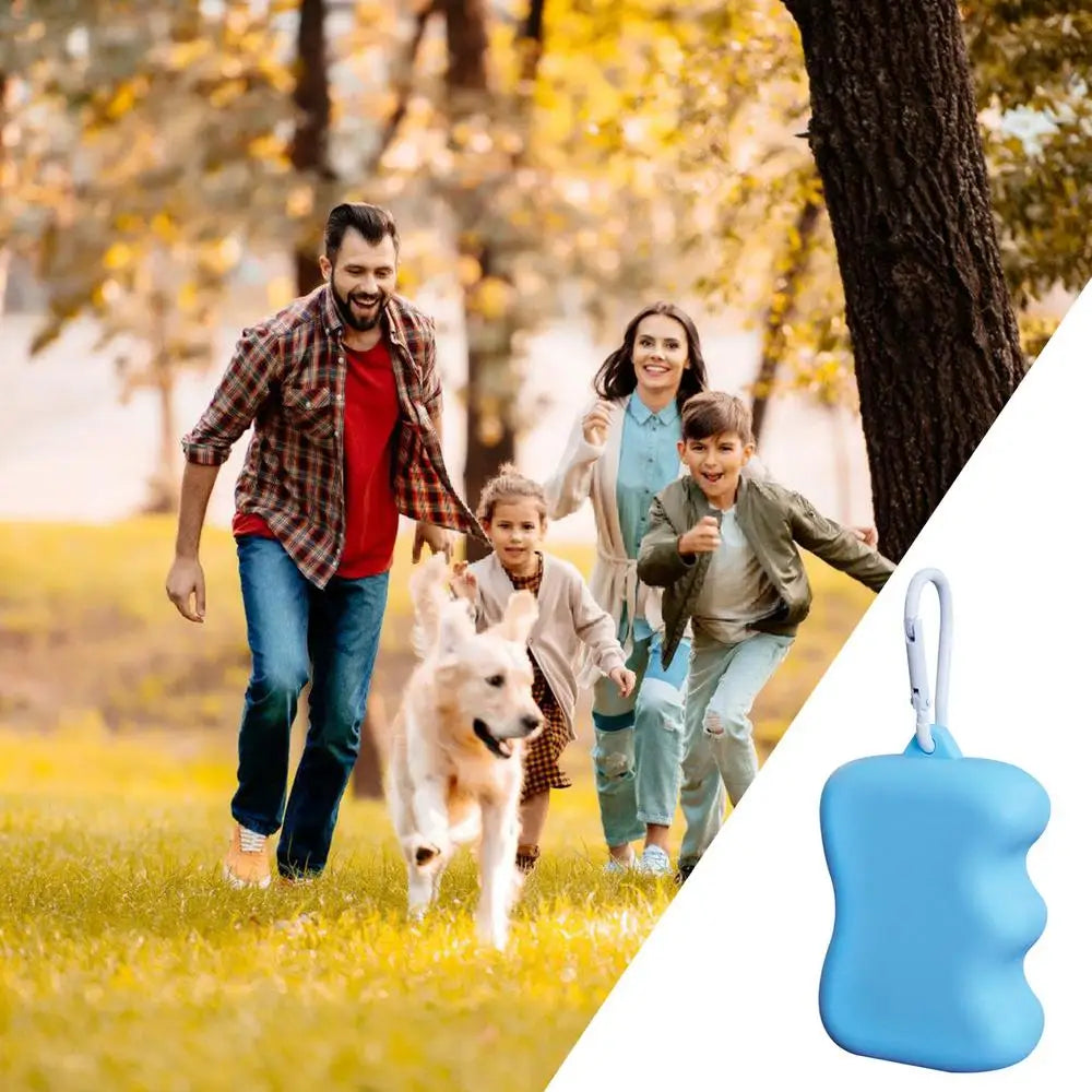 Silicone Dog Treat Pouch Portable Walking Bag Dog Treat Bag Silicone Waterproof Training Pet Puppy Bag Snack Treat Food Holder
