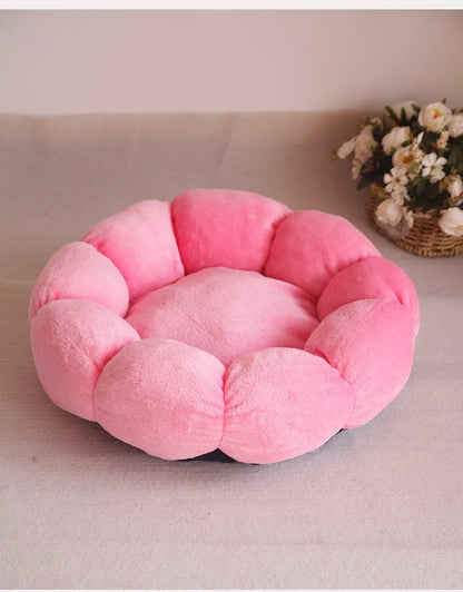 Cat Beds Petal Shaped Winter Warm Sleeping Cat Nest Soft Plush Pet Bed Dog Basket Cushion Cat Bed Cat Cushion Animal Sleeping