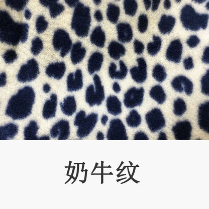 Pet Blanket Super Soft Dog Blanket with Cute Paw Print Warm Puppy Blanket Mat Bed Cover for Large Dogs Kitten Cat Small Animals