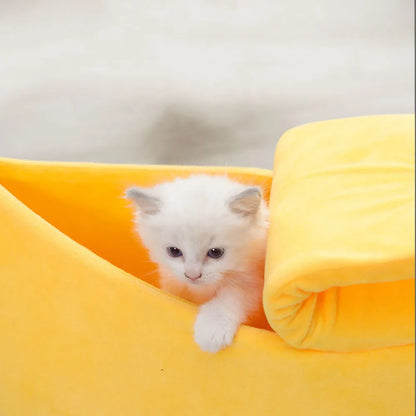 Puppy Dog Bed Cat Bed Pet Sofas Comfortable and Washable Cute Banana Shape Pug Doggy Kitten Sleeping Bed Nest for Small Animals