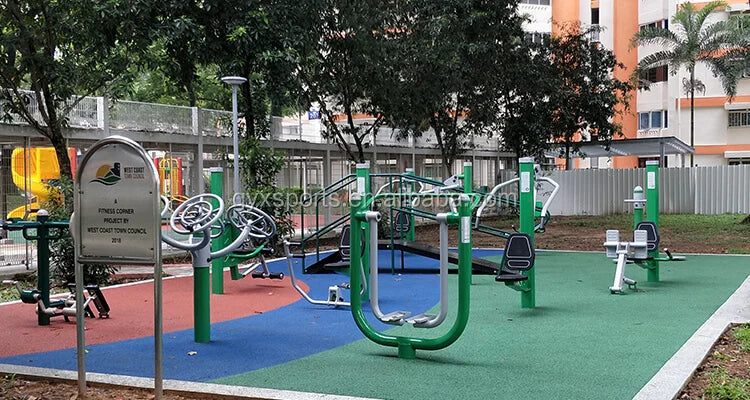 GYX Seesaw Agility Training Tool Will Challenge Dogs of All Breeds to Balance and Gain Control Over the Dog Park Equipment