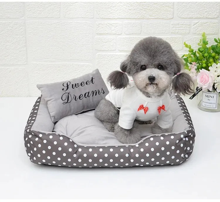 Dog Bed Plush Large Dogs Warm Bedding for Winter Fluffy Accessories Small Breeds Kennel Medium Sofa Pet Supplies Cats Mat Beds