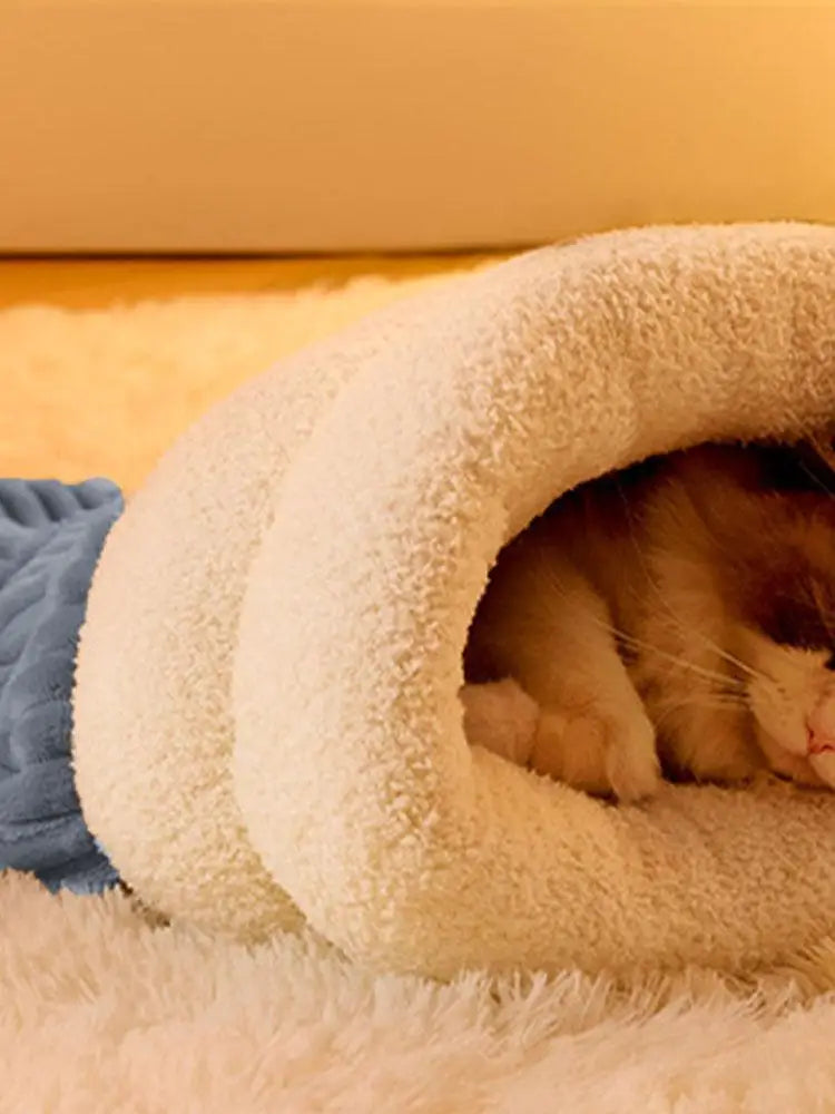 Cat Sleeping Bag Soft Cat Bed Warm Pet Pocket Type Quilt Bed Semi-Enclosed Warming Burrow Cat Bed Dog Bed For Camping