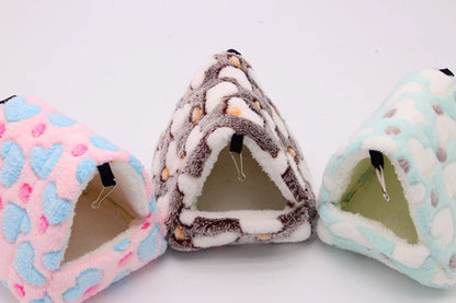 1PCS Coral Fleece Dot Printing Small Foam Pet House Hanging Hamster Bed For Small Animals Squirrel Parrot Cotton Nest