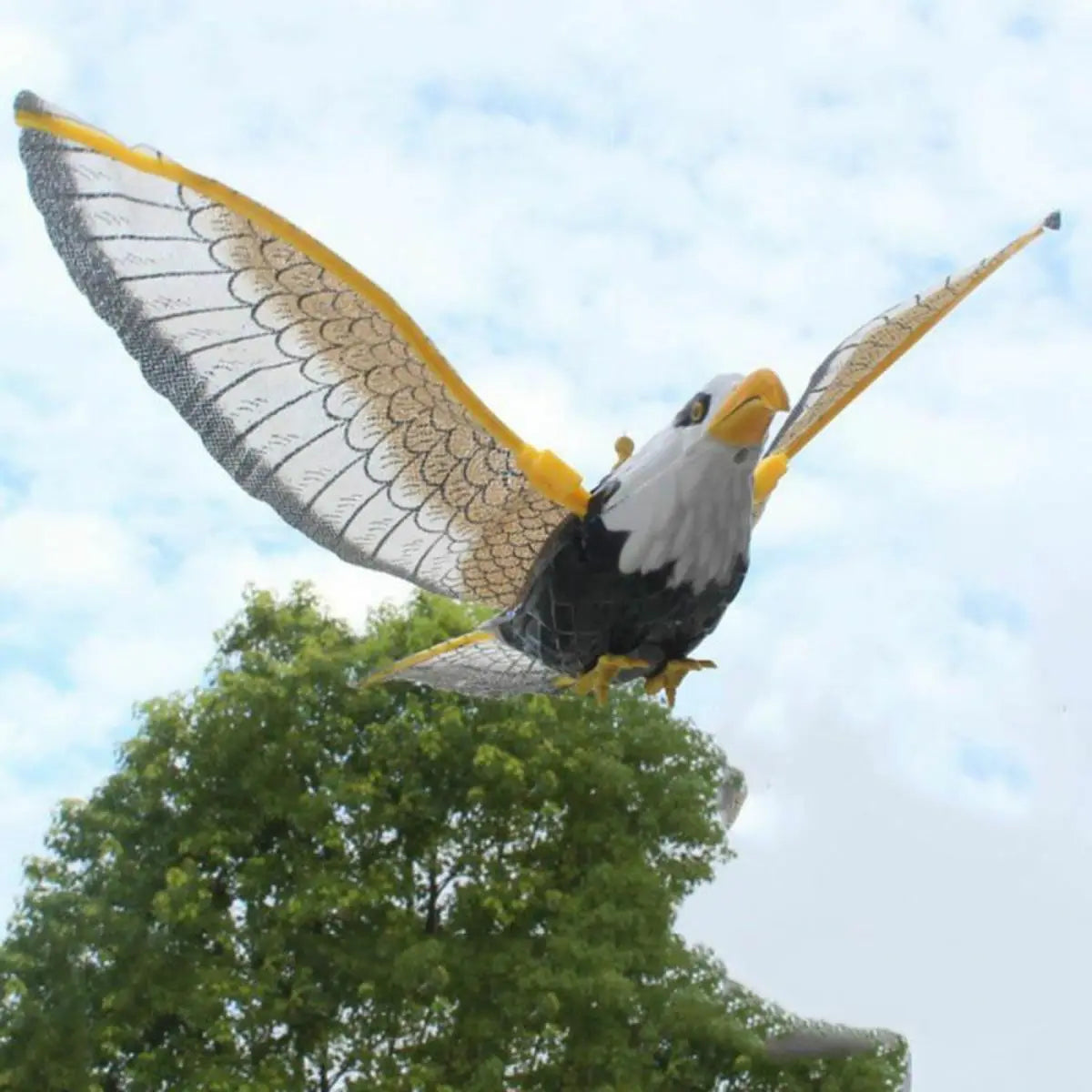 Flying Hawk Bird Repellent Hanging Eagle Flying Owl Repellent Scarer Decoy Repellent Pest Control Scarecrow Garden Decoration