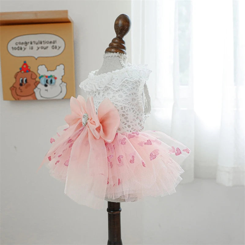Bow Tie Female Fancy Dresses for Medium Dogs Pink Veil Romantic Heart Print Spring Puppy Tutu Skirt Lace Wedding Cat Clothing