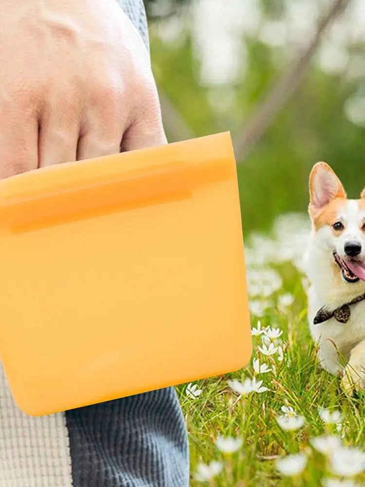Silicone Dog Treat Bag Outdoor Feeder Portable Dog Training Bag Waterproof Dog Treat Holder Pouch Food Reward Storage Bag