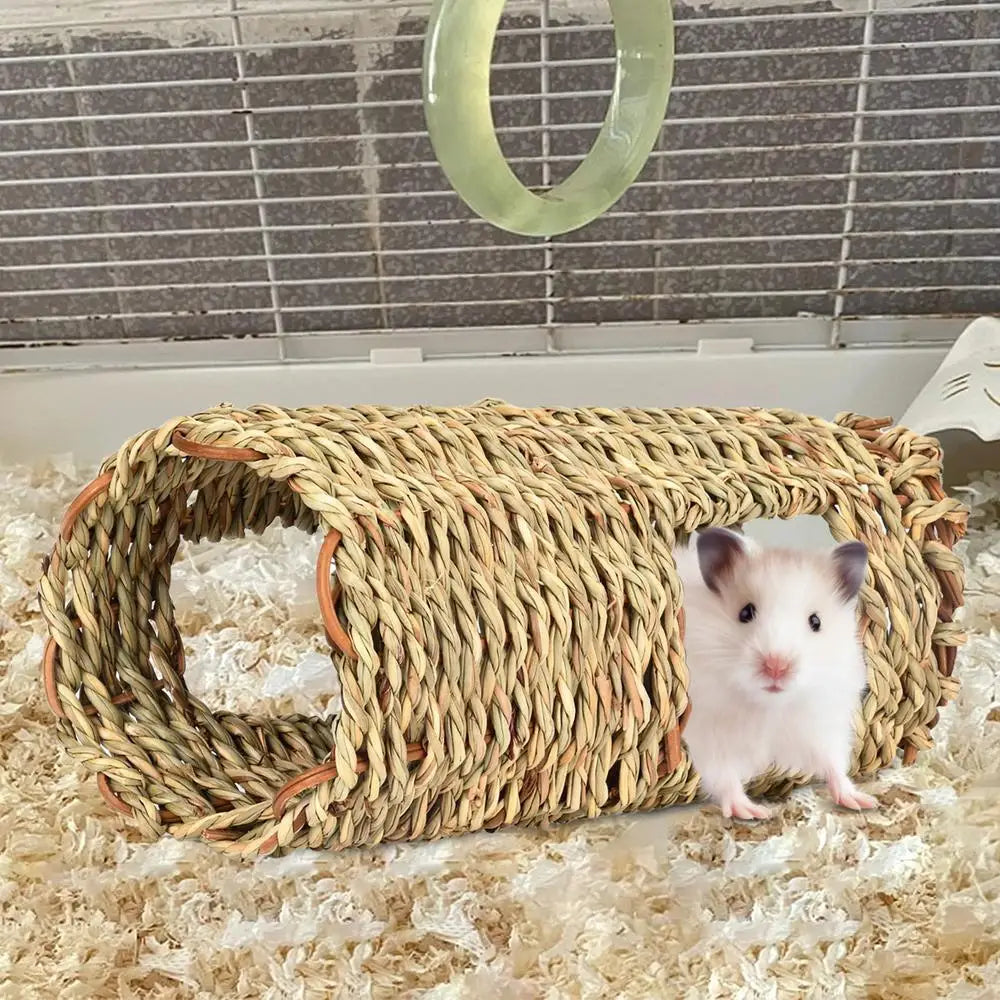 Hamster Grass Tunnel Natural Grass Tunnel Hamster Spacious Nest Indoor Pet Hideaway Hut Small Animals Activity Center for Dutch