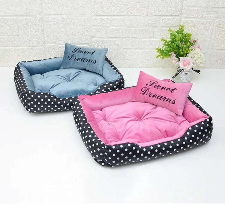Dog Bed Plush Large Dogs Warm Bedding for Winter Fluffy Accessories Small Breeds Kennel Medium Sofa Pet Supplies Cats Mat Beds